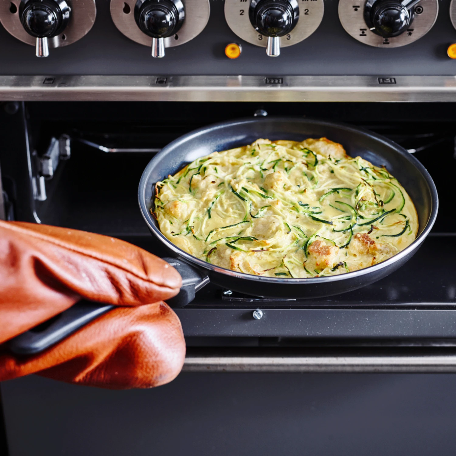 GreenPan Cambridge Black Koekenpan Ø24 Cm (voor Alle Warmtebronnen) 7 GreenPan Cambridge Black Koekenpan Ø24 Cm (voor Alle Warmtebronnen) - Afbeelding 5