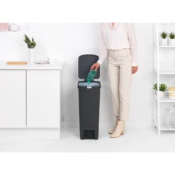 Brabantia StepUp Pedaalemmer 40 Liter Dark Grey -Aanbiedingen Keuken Slim Winkel 102 0023 6 1