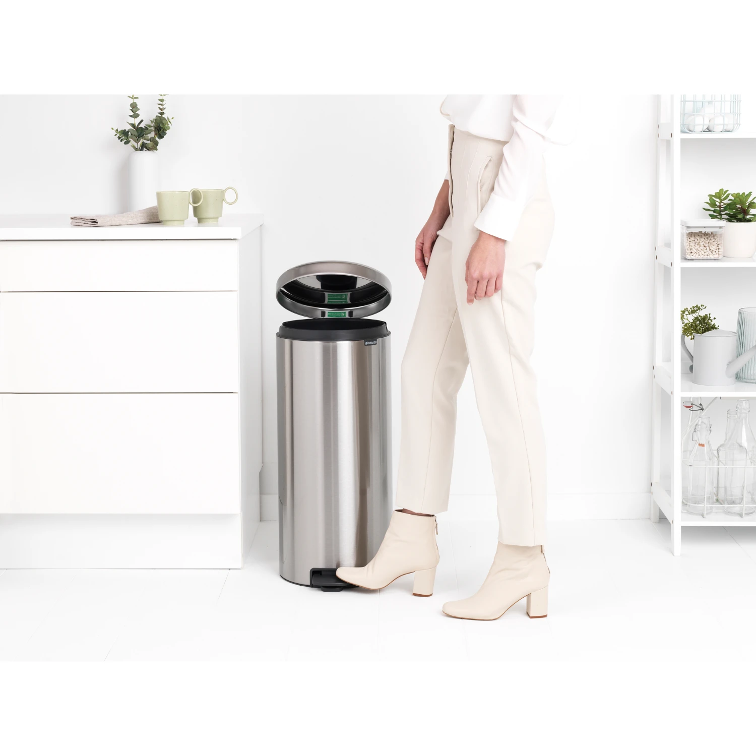 Brabantia Newicon Pedaalemmer 30 L Mat Staal 6 Brabantia Newicon Pedaalemmer 30 L Mat Staal - Afbeelding 4