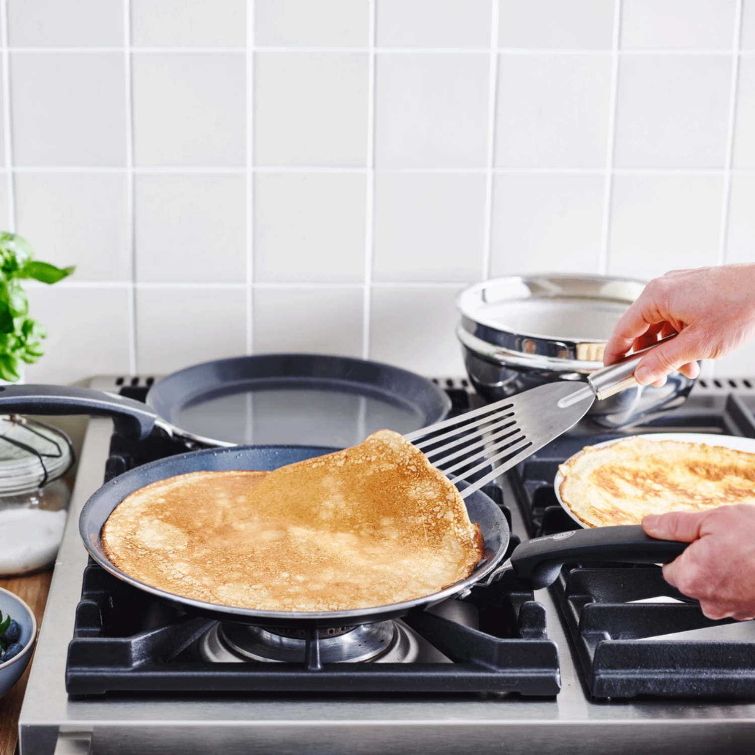 GreenPan Essentials Pannenkoekenpan Ø28 Cm 6 GreenPan Essentials Pannenkoekenpan Ø28 Cm - Afbeelding 4